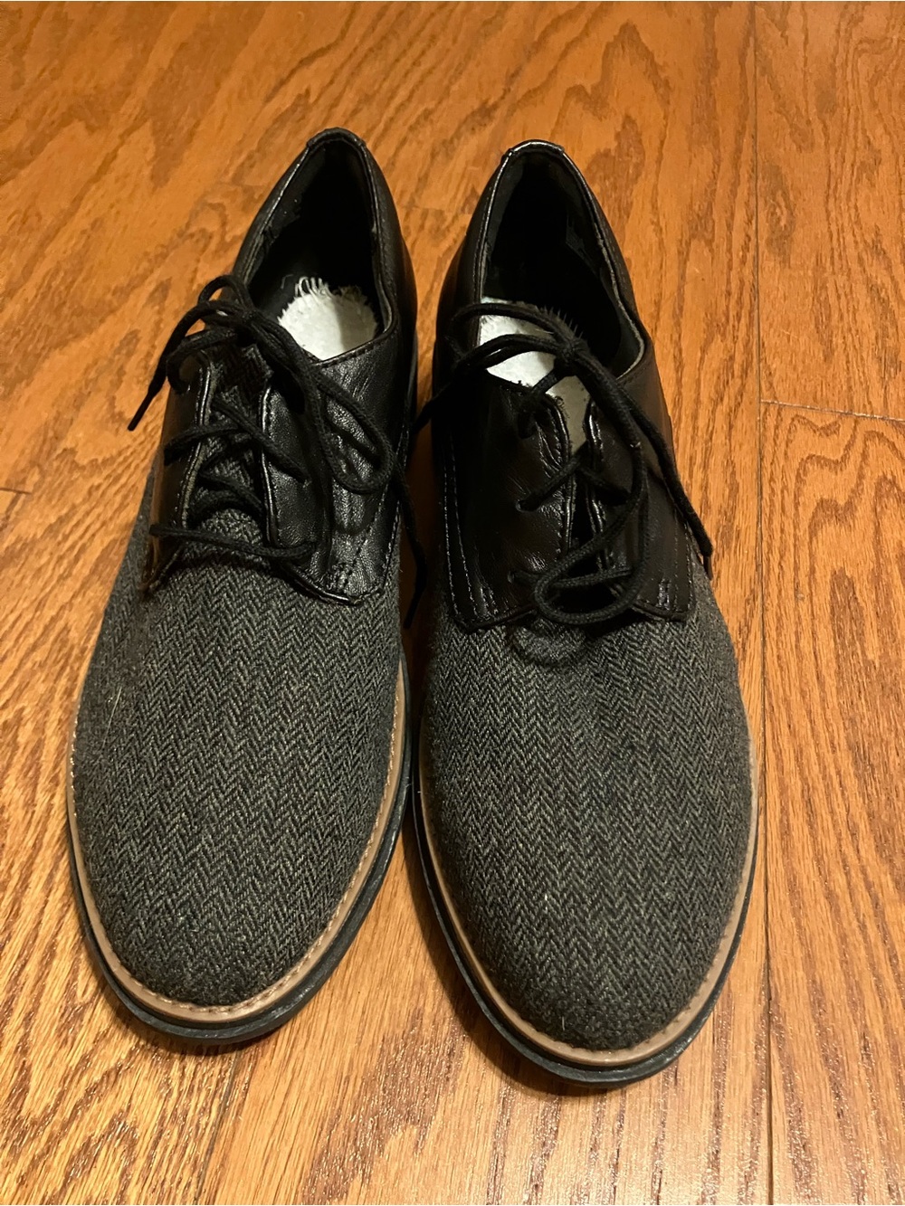 Clark’s Black and Grey Tweed Lace-Up Shoes Size 7.5